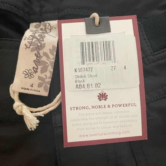 𝅺aventura Clothing Womens Shiloh Shorts in black - Picture 16 of 16